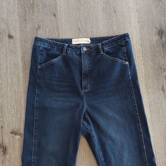 Soft Surroundings High Rise Straight Leg Touch of  Lace Ankle Jeans 16T - Picture 2 of 11